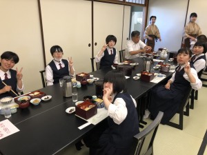 6658E38D-D058-4E33-91A1-BFE6EE8AAC9F