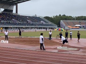 8B674042-61D9-4B33-BD68-E8068626CF4D